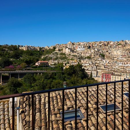 La Terrazza Sul Barocco Acomodação com café da manhã Ragusa Exterior foto
