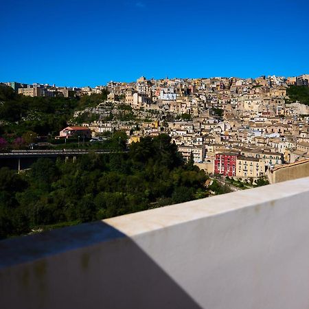 La Terrazza Sul Barocco Acomodação com café da manhã Ragusa Exterior foto