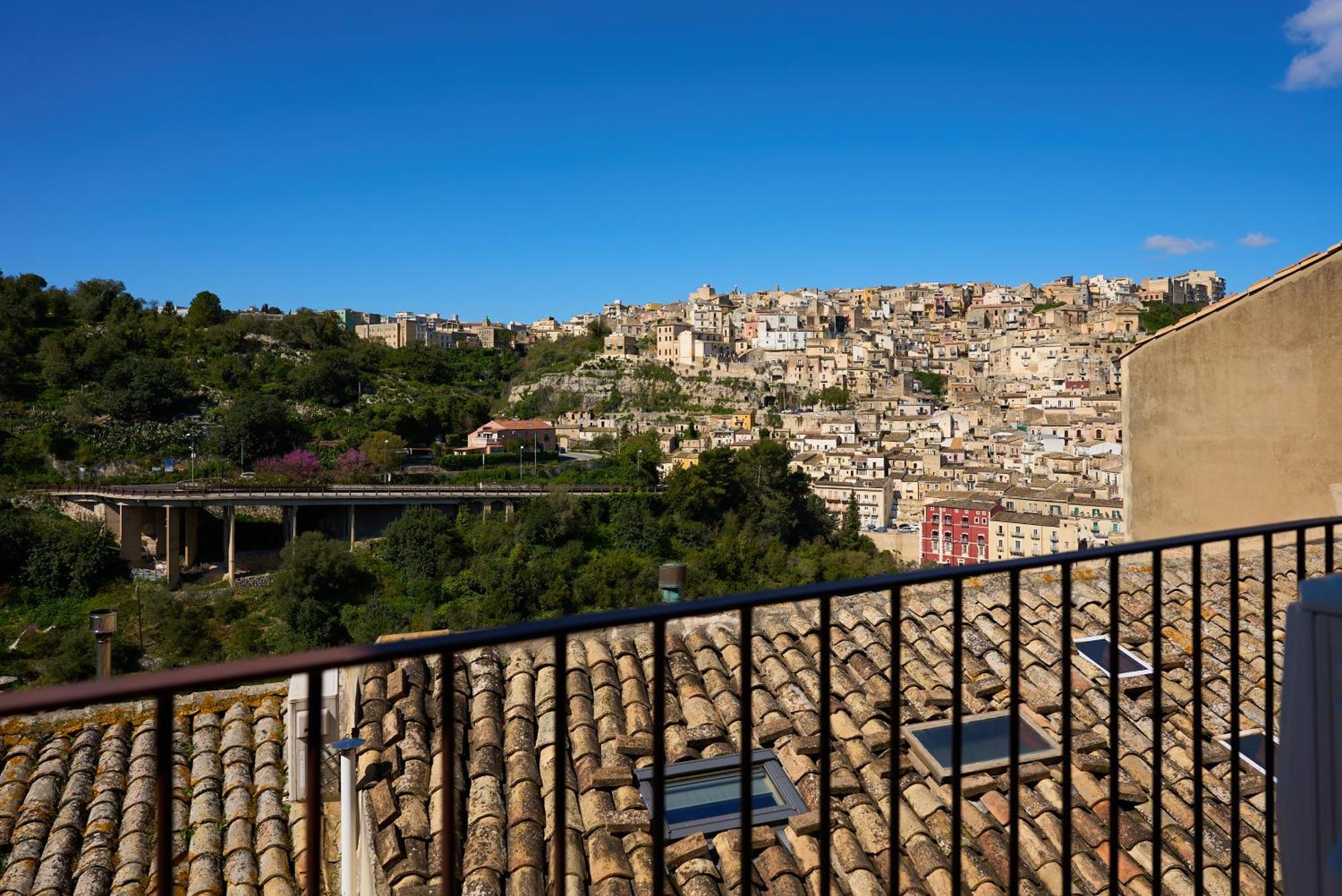 La Terrazza Sul Barocco Acomodação com café da manhã Ragusa Exterior foto